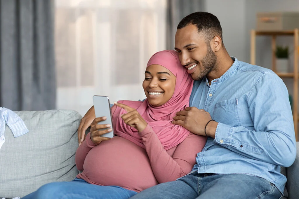 pregnant heterosexual couple